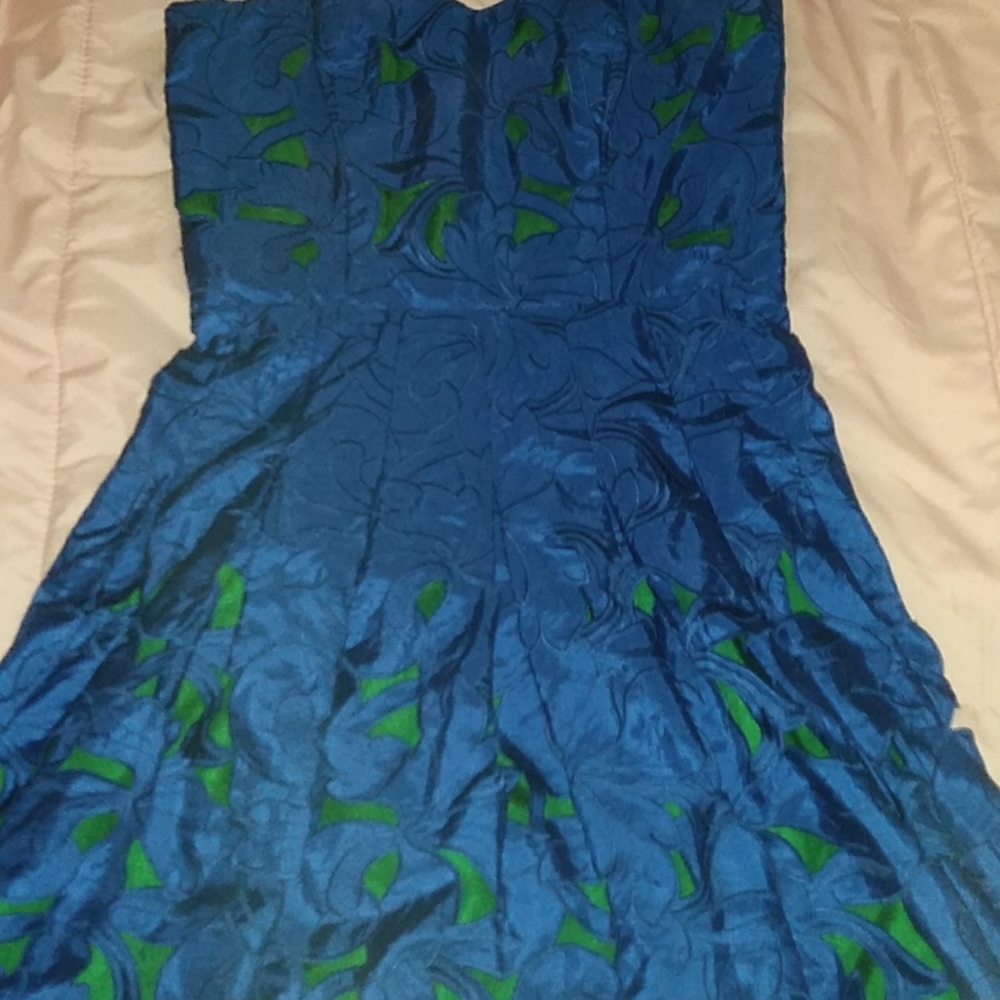 Betsey Johnson Strapless blue/green mini dress size 2